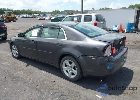 2010 Chevrolet Malibu Ls z USA, uszkodzony, nr VIN 1G1ZB5EB7AF208697